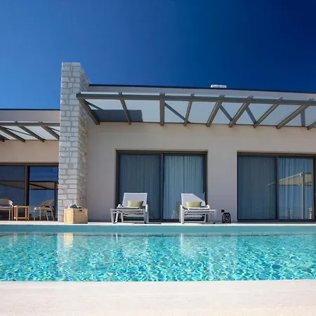 Brand New High-end Astro Villa *