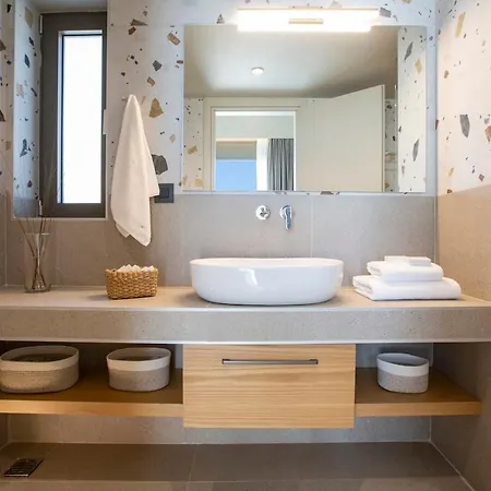 Villa Brand New High-end Astro *